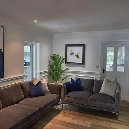 Plantation Lodge - Large Luxe House With Hot Tub * Staveley (Cumbria)