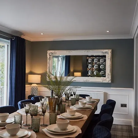 Ferienhaus Plantation Lodge - Large Luxe House With Hot Tub Staveley (Cumbria)