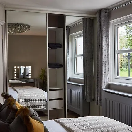 Plantation Lodge - Large Luxe House With Hot Tub Staveley (Cumbria)