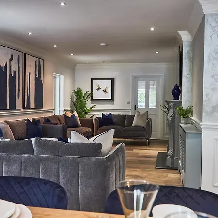 Plantation Lodge - Large Luxe House With Hot Tub Staveley (Cumbria)